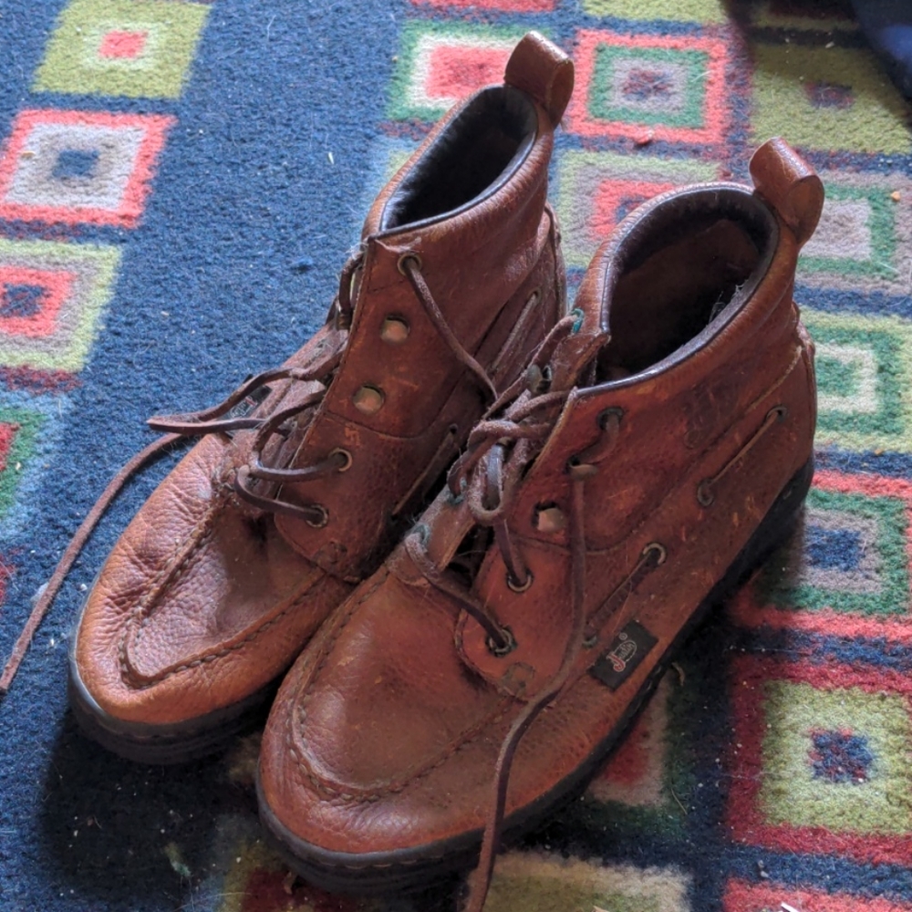 Vintage c. 2000 Justin Chukka Boots Size 7.5